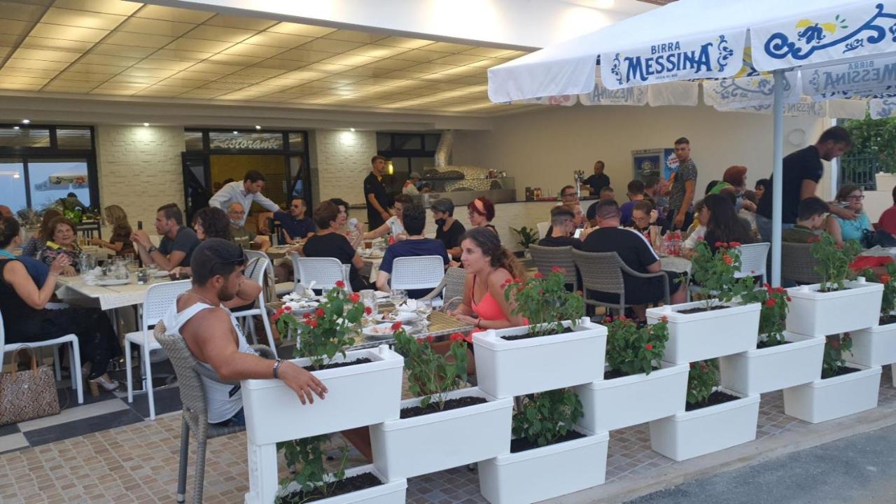 Hotel Ristorante Stellato Trebisacce Exterior foto