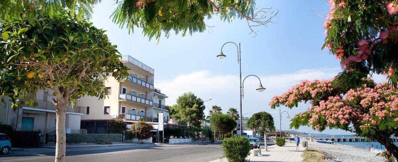 Hotel Ristorante Stellato Trebisacce Exterior foto